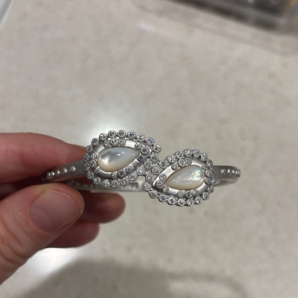 Sophisticated Silver and Pearl Women's Bracelet 925 Freida Rothman Sterling